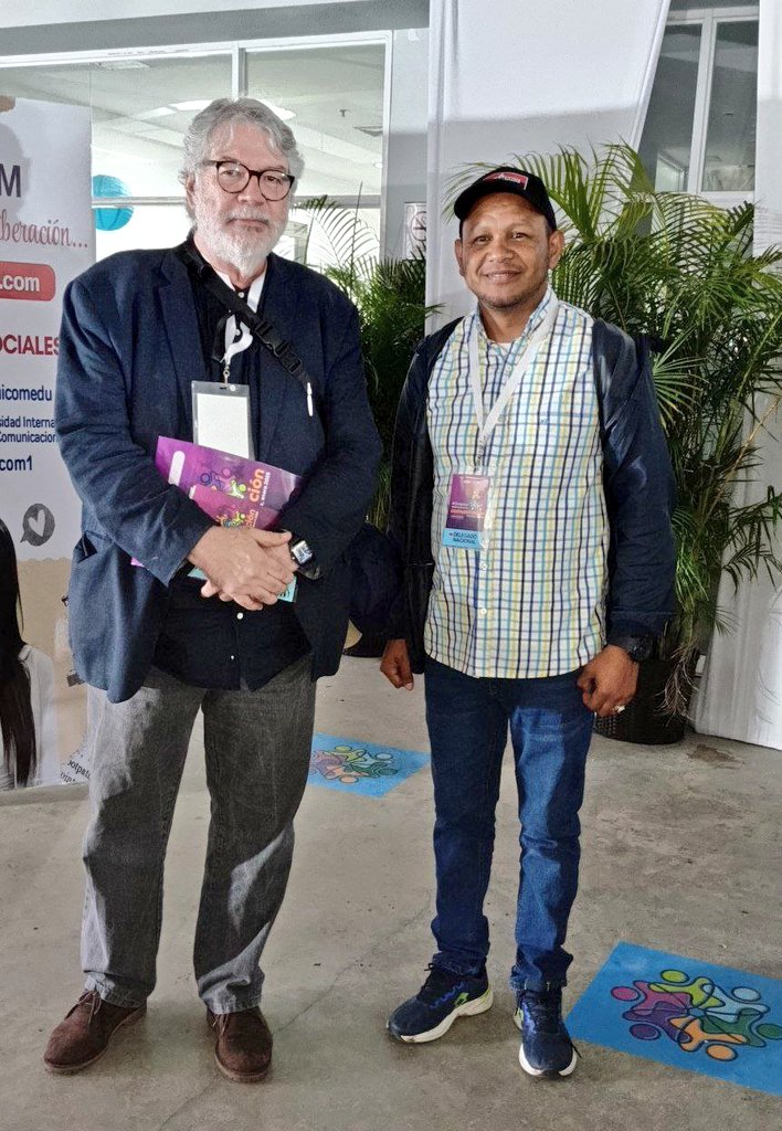 #EnFoto 📸| Nuestros camaradas  Participan en el "III Congreso Internacional de Comunicaciones" realizado en las instalaciones de la Universidad <a href="/UICOM/">うい子</a> aportando propuestas innovadoras para impulsar una comunicación liberadora.

#TupamaroJuróConNicolas 🔴⚫