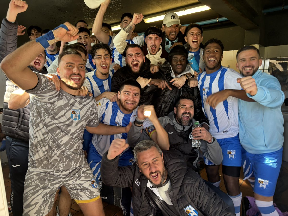 💙 Fin de semana perfecto! 

✅ #Filial 1-0 <a href="/UE_Poblesec/">U.E poble Sec</a> (#4CAT17)
✅ #PrimerEquipo 2-0 <a href="/cpsarria/">CP Sarrià</a> (#2CAT3) 

⚪️🔵 VAMOS, <a href="/CD_ALMEDA/">CD ALMEDA</a>