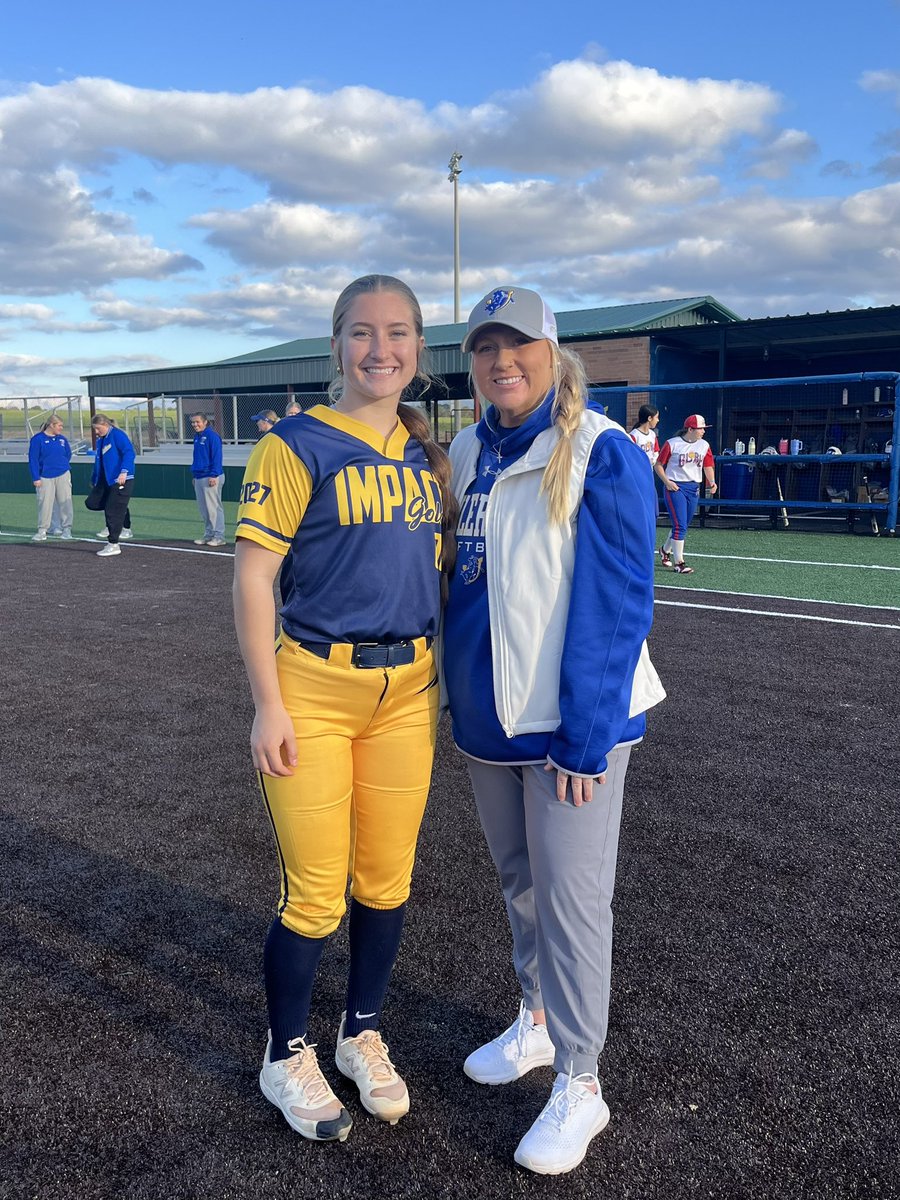 Thank you to the amazing coaches and players at SAU for this amazing camp. Had a great time and got lots of feedback. Go muleriders! <a href="/SAUSoftball/">Mulerider Softball</a> <a href="/JAnderson_Coach/">Jason Anderson</a> <a href="/mollymcarter_/">Molly Carter</a> <a href="/KarlieMilburnn/">Karlie Milburn</a> <a href="/coachjrtorres/">Coach Junior Torres</a> <a href="/jenna_smart/">Jenna Brooks</a>