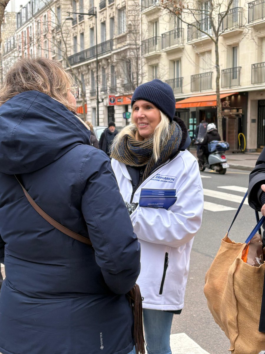 2jerph's tweet image. Fin d’un beau week-end de mobilisation avec @virginiemathot et toute l’équipe !

Merci à nos militants qui bravent le froid pour porter notre candidature d’union et de responsabilité pour #BoulogneBillancourt !

À demain 😍

#Circo9209