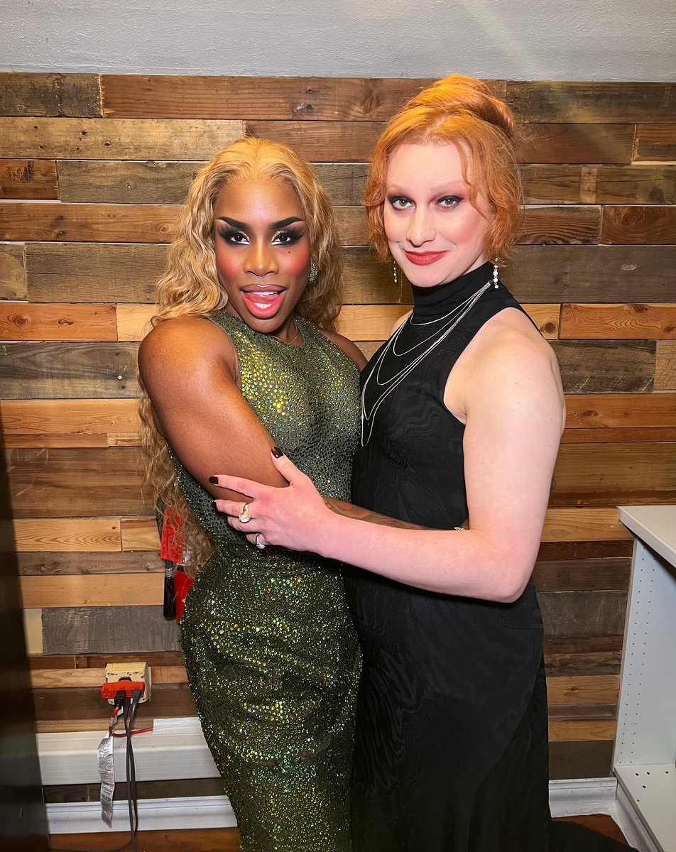 JinkxMonsoon's tweet photo. Last night, I saw my sister @monetxchange, and I can confirm: ‘Life Be Lifin’! The show is absolutely amazing and a chance to see more beautiful facets of the sparkling gem that is Monét! If you’re reading this, stop and go see if she’s coming to your city cuz you shouldn’t miss this 🖤