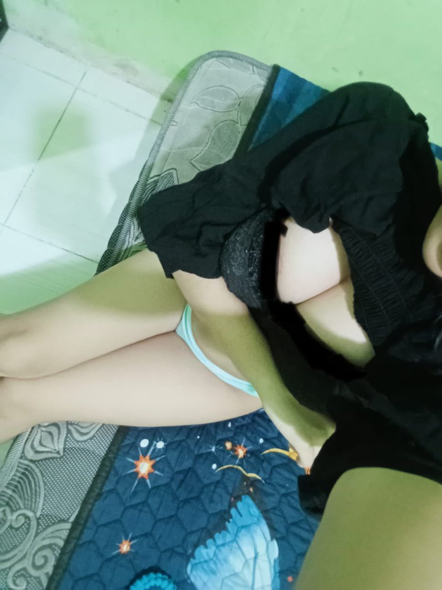 GG19780's tweet photo. Wow anak smp tete nya udh pada gede gede 

#tobrutindo #memekbasah https://t.co/z6Zf9Qss2C