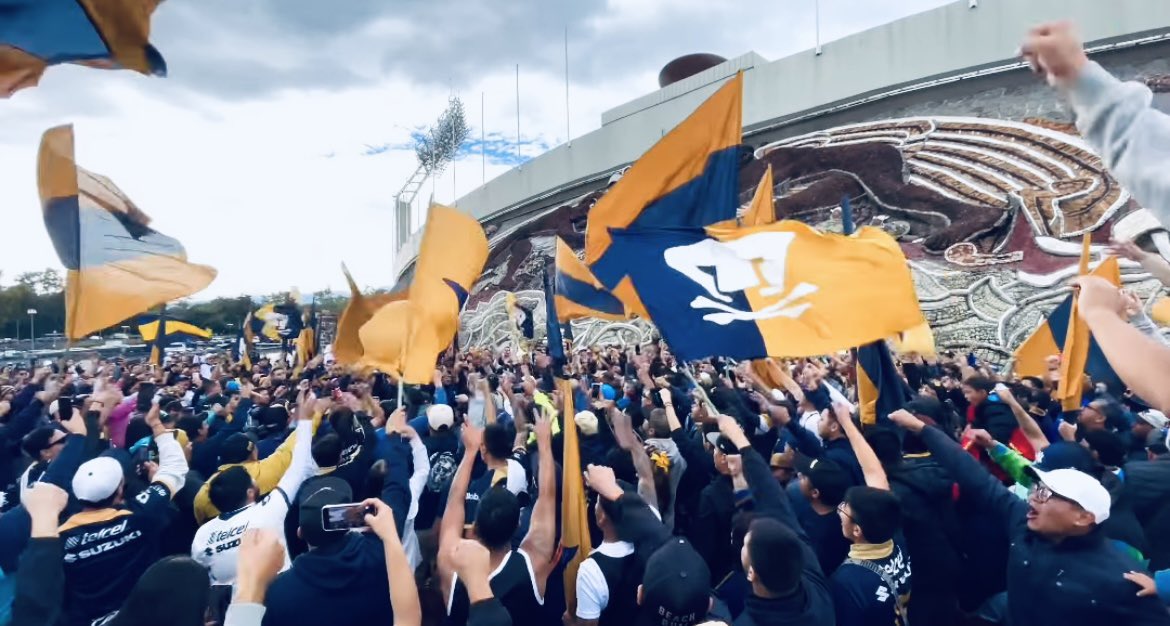 Madame_Alien's tweet photo. ¡Domingo lo dejo todo, me voy a ver a Pumas! 🎺⚽️🏴‍☠️ https://t.co/DDwk0idxOl