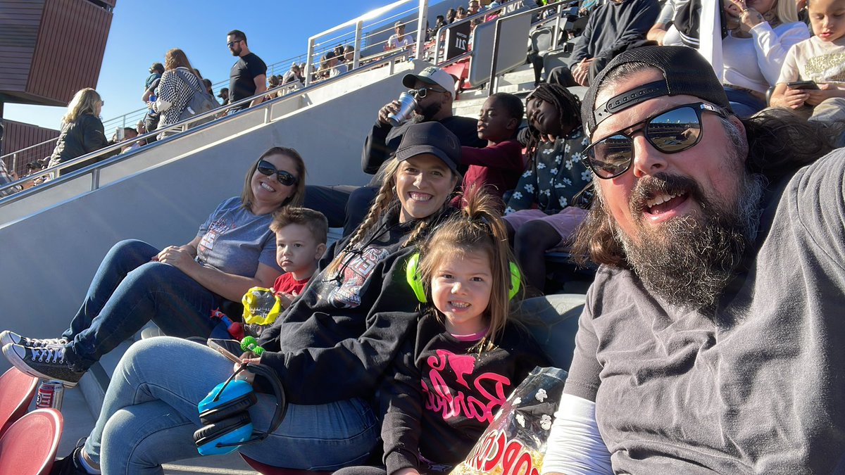 AndyMWK's tweet photo. #Monsterjam https://t.co/wxXDaO1F6a