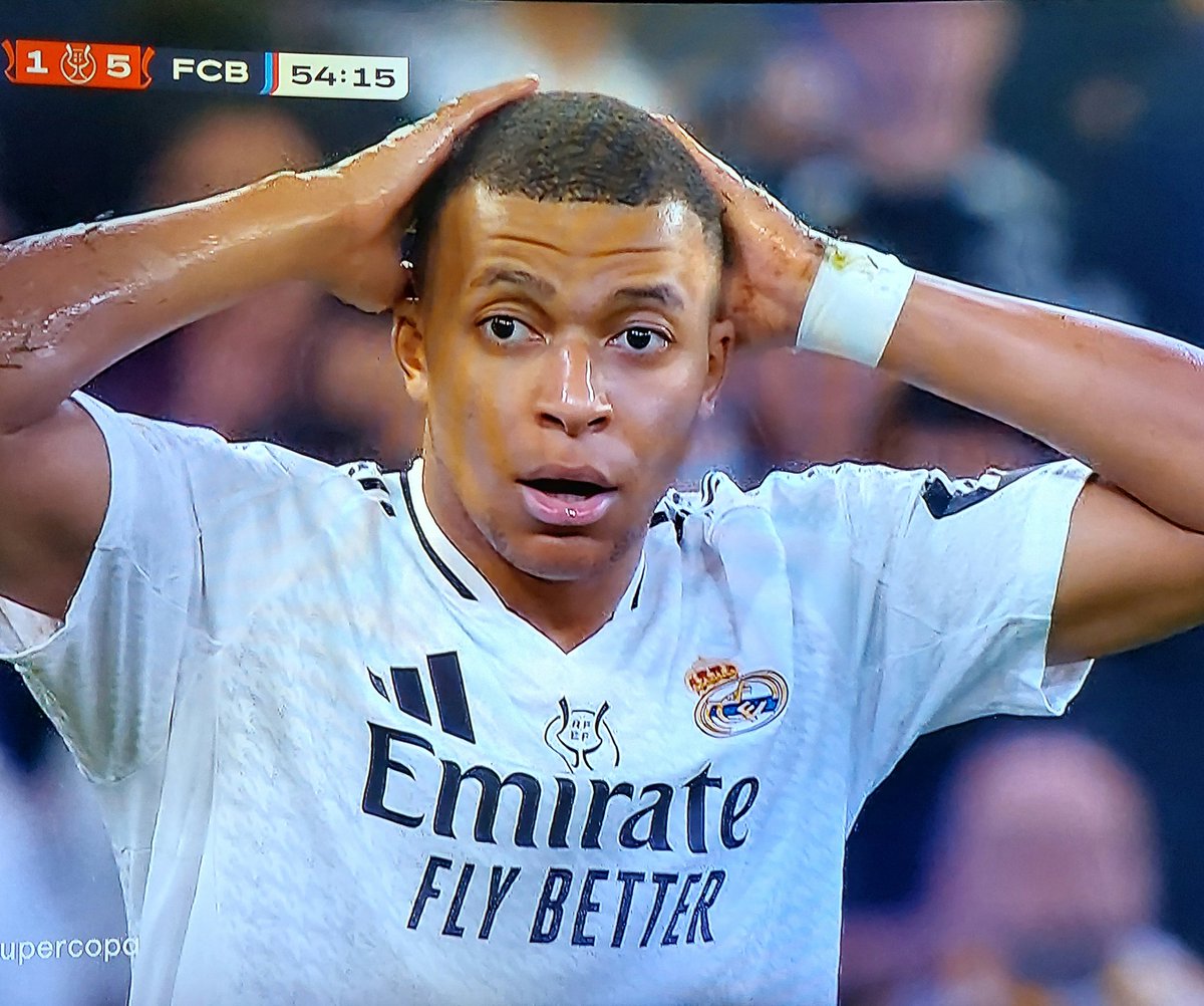 jencyferreras's tweet photo. Me llamo Kylian Mbappé y soy... ¡¡Especialista en memes!!
😂😂😂😂😂
#ElClásico #SupercopaDeEspaña
#Barcelona #Madrid https://t.co/z8Zi8QaPQh
