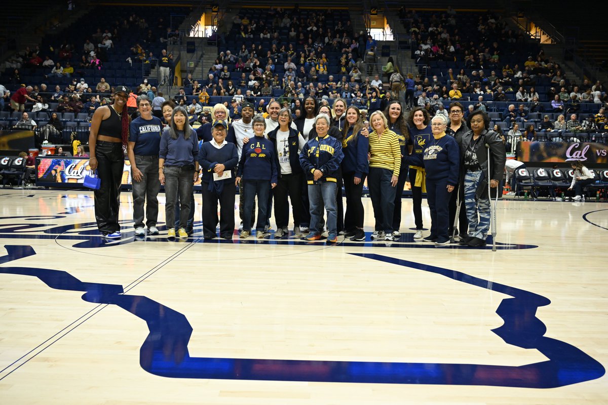 CalWBBall's tweet photo. Welcome back alumni! Forever Bears!
#GoBears ๐ป https://t.co/6Jz9eMby1q