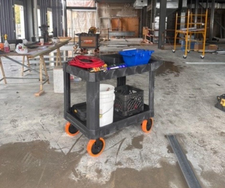 CantCrackKnaack's tweet image. Easily access whatever you need on the jobsite with the #Knaack KT. 

Learn more: bit.ly/3ZYh4vn

#Storage #JobsiteStorage #Construction #Jobsite