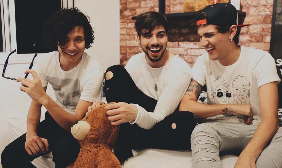T3ddyUpdate's tweet photo. Lucas com a Trupe 20:07 via Instagram há 8 ANOS. 💙 https://t.co/tS52URM473