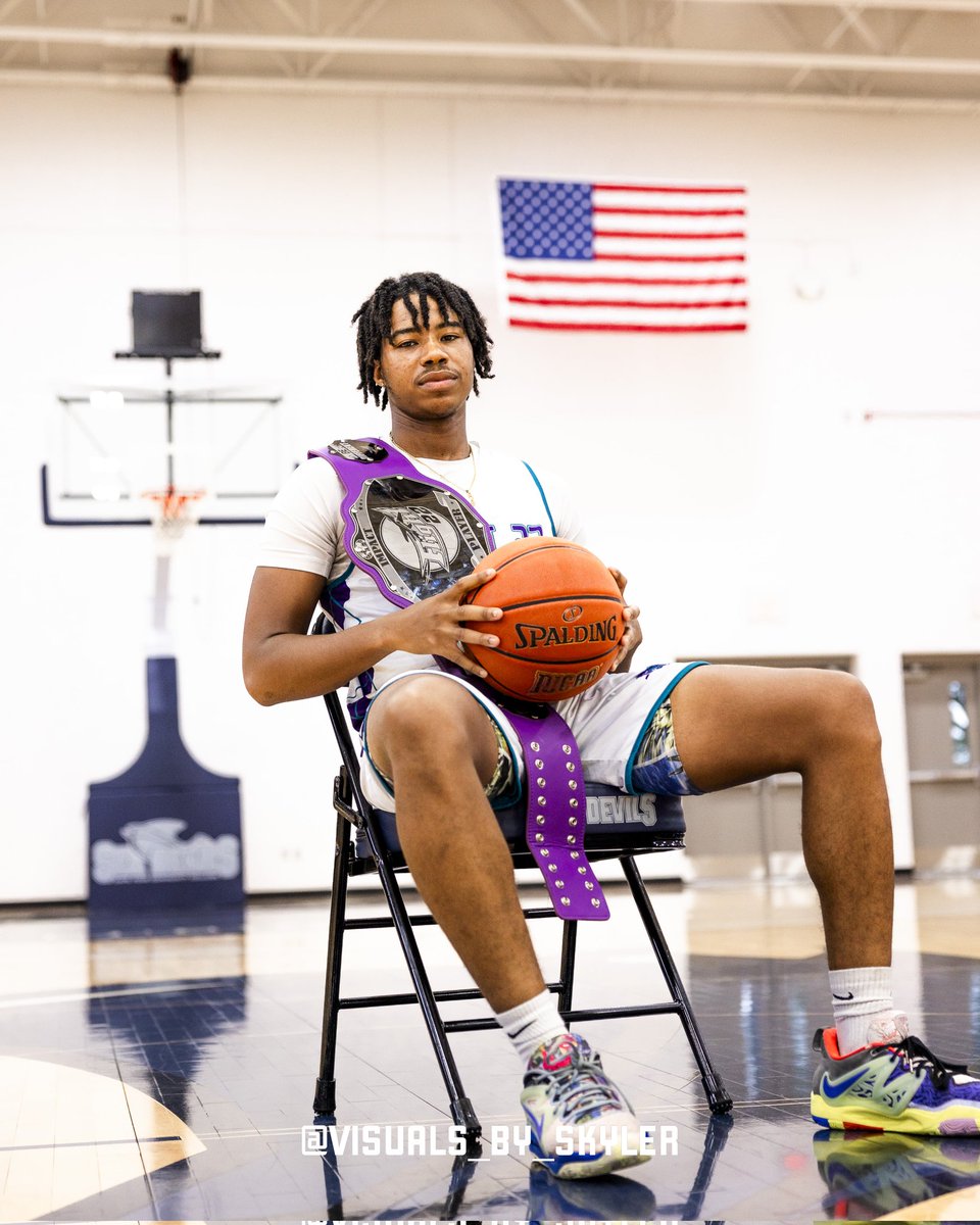 Flight22bball's tweet photo. Flight 22 Prep Academy 72
Florida Sports Academy 43
*Flight 22 Prep improves to 16-2 on the season.
#charlestoninvitational #bigshots 
@CadenGiles 14pts 9rebs 4blocks
@Oliver_S_R 11pts 4rebs
@CoreyxHairston 11pts
@ashton_gute 11pts https://t.co/4cdtFeGaPU