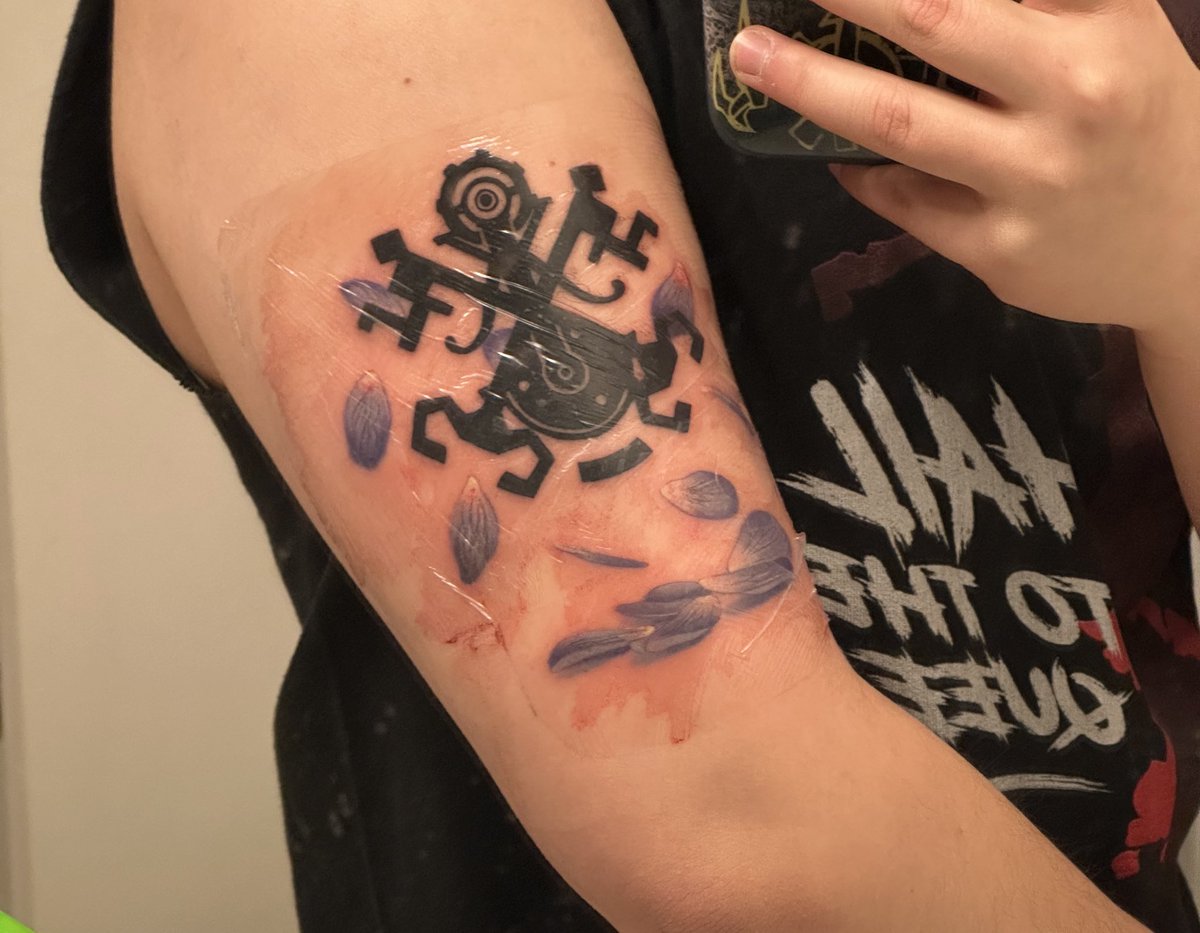 FandomCreates's tweet photo. Sorry to say, I’m a bit predictable. Had to give my first tattoo to my favorite show #Arcane . Especially my girls. #Caitvi https://t.co/7C4KASkQB4