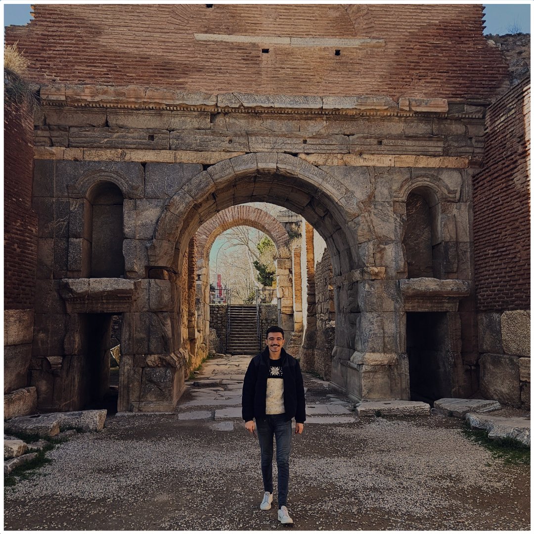 HKaraca03's tweet photo. 📌 Açık hava müzesi: #İznik (Nikea)

📸🧳👣🏛 Roma, Bizans, Selçuklu ve Osmanlı uygarlıklarına ev sahipliği yapmış ve her köşesi tarihi dokularla süslenmiş İznik ilçesini ziyaret ettim.

✅️ İznik, geçmişi ve doğayı bir arada yaşamak isteyenler için vazgeçilmez bir durak... https://t.co/BxUC0DDq0c