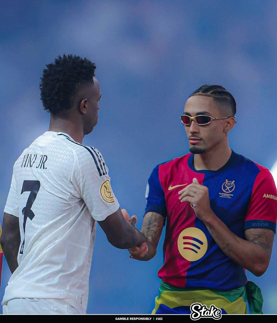 This picture is so cold😭