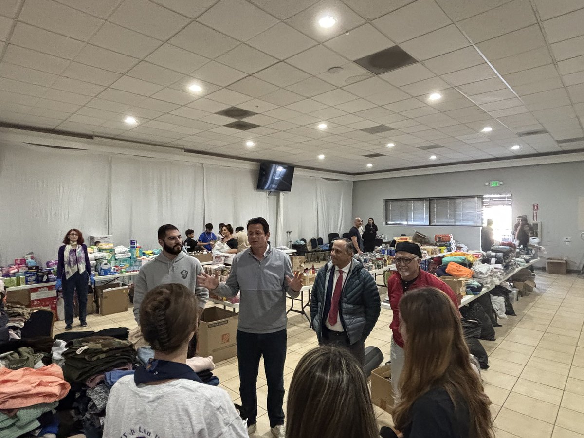 AsmHarabedian's tweet photo. Resources at Jivalagian Youth Center 📢
Need shelter, food, or support? The center is open 24/7 with rest for first responders.

📍 2242 E Foothill Blvd, Pasadena, CA 91107
📞 Questions? Call: (818) 396-7005

Thanks to @ANCA_WR, @ANCA_Pasadena, &amp; @ayfwest 

#EatonFire #AD41 https://t.co/dKjO7RKuES