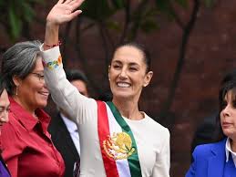 kahi_kumu's tweet photo. @Claudiashein Muchas Gracias President Shein Your Brilliance Shines Exponentially encouragingly to ALL♡ #ThankYou for #FireFighters #Mexico 🇲🇽assisting #combating #LosAngelesFire
#IAM #VERYSORRY For The INCOMPETENT IMBECILIC INCONCEIVABLE words actions of trump! #Please #ForgiveMe @VansenEric https://t.co/dAUBE8t4fc