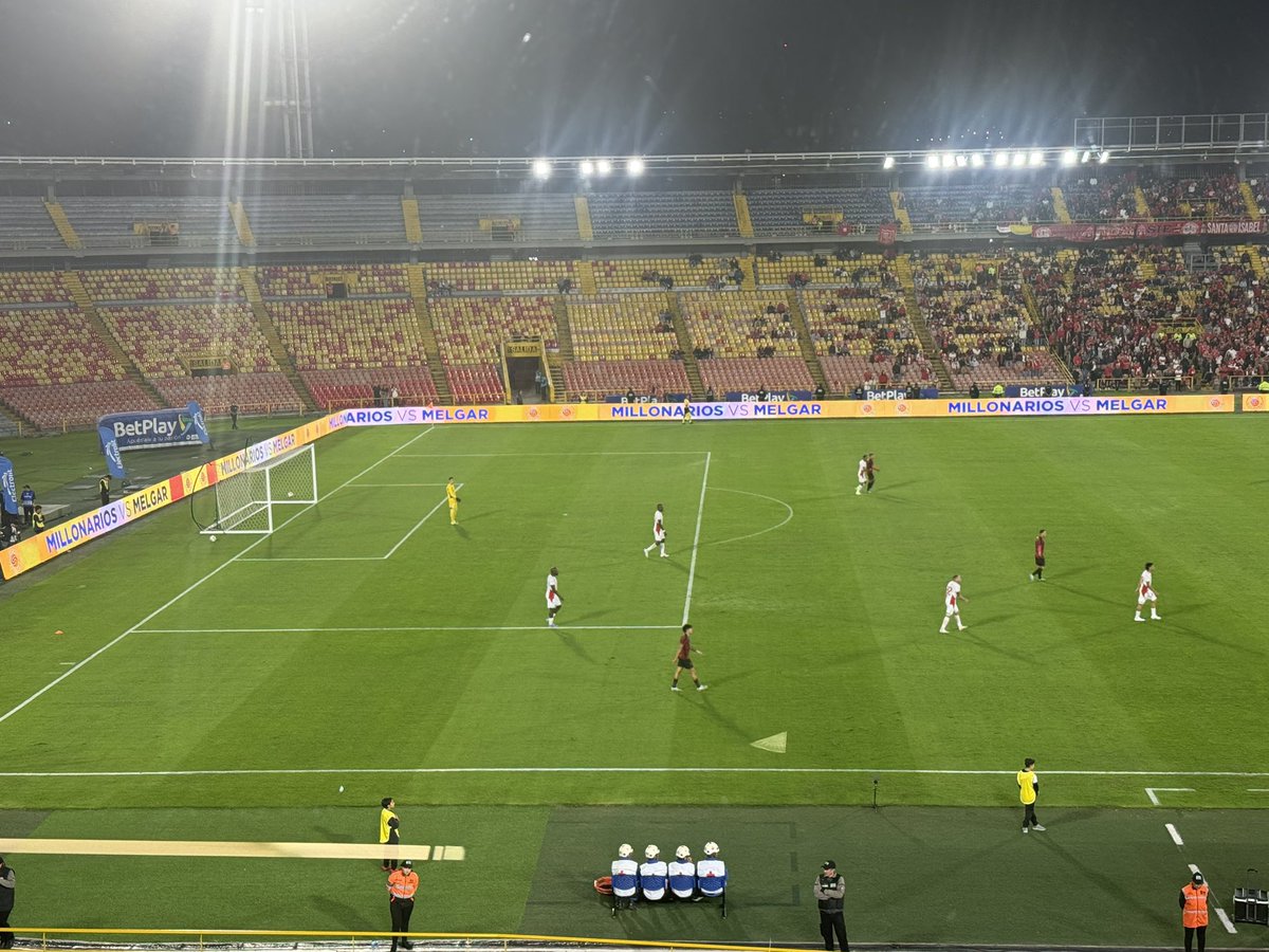 Padme22l's tweet photo. Gol de Melgar en Bogotá! 🇵🇪🇵🇪 https://t.co/Isu7Jl0wRH