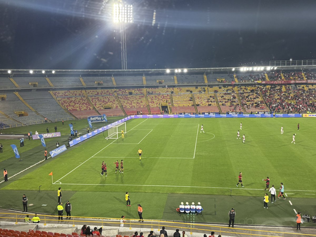Padme22l's tweet photo. 2-0 Melgar gana a América de Cali https://t.co/qz2bP6HaQn