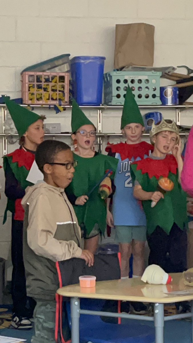 AstrosAAF's tweet photo. We sure had a festive holiday season! My daughter’s DLI 4th grade class visited our class for a Puerto Rican #Parranda (like Christmas caroling)! We also got to watch some of our peers in their Winter Musical! #teamAAF #specialeducation @AlantonAstros @SeeDotWilson https://t.co/Zrk1lvmI7U