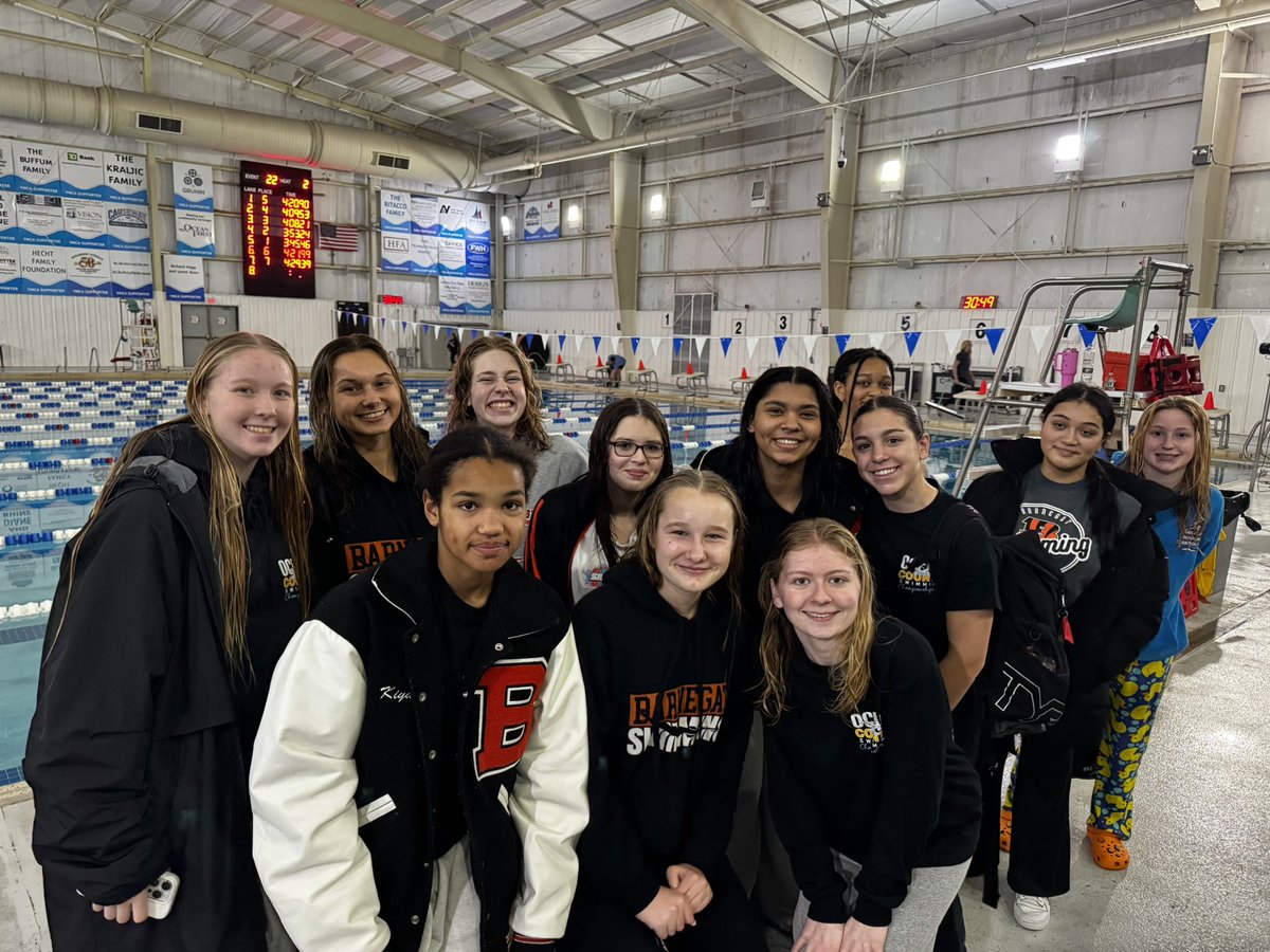 Bengalswim's tweet photo. Wow, just wow!  That was an amazing meet! 
35 PBS with some MASSIVE time drops from almost every swimmer
3 School Records (Chris D 200 &amp; 500, Emily 500)
6 Shores QT (with a handful of others SUPER close!)

SOM: Chris D, Chris H, Emily &amp; Natalia
🔥💥

@CoachT_BHS 
@bengalpride67 https://t.co/AYrDqmIsod