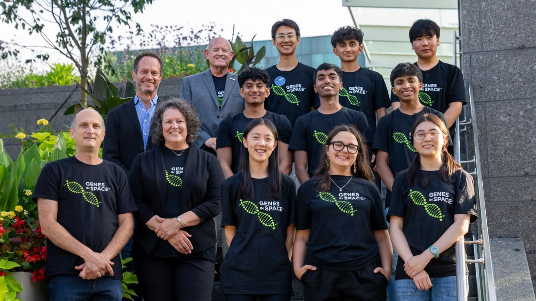 miniPCR bio (@minipcr) on Twitter photo So proud of this crop! The 2024 <a href="/genesinspace/">Genes in Space</a> Finalist students have published their award-winning ideas as technical abstracts in <a href="/JEInvestigators/">Journal of Emerging Investigators</a>. Read to get inspired and submit your own innovative idea to the 2025 contest - accepting applications now! links.minipcr.com/4ik0ec So proud of this crop! The 2024 <a href="/genesinspace/">Genes in Space</a> Finalist students have published their award-winning ideas as technical abstracts in <a href="/JEInvestigators/">Journal of Emerging Investigators</a>. Read to get inspired and submit your own innovative idea to the 2025 contest - accepting applications now! links.minipcr.com/4ik0ec