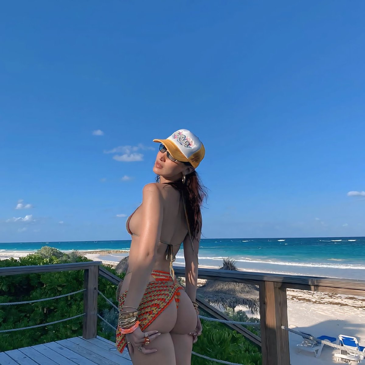 hydrangeafield's tweet image. un día más.