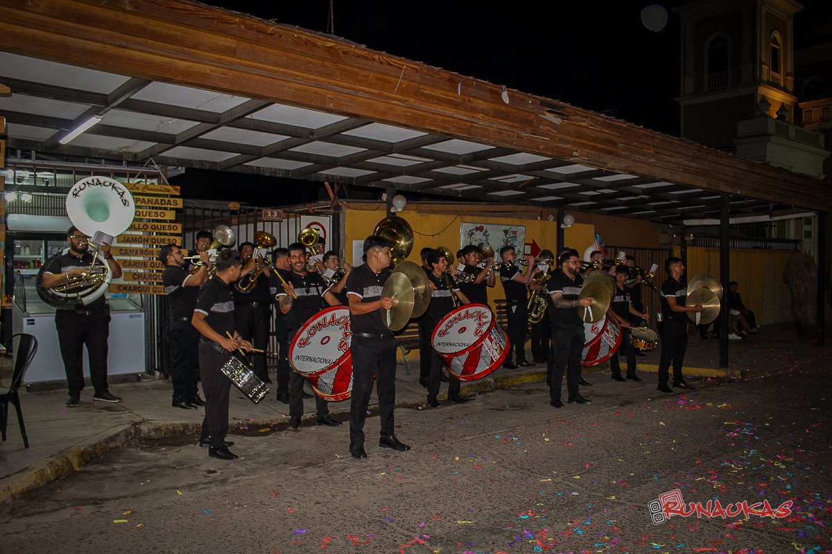 BandaRunaukas's tweet photo. Registro de la presentación del aniversario 17 de los sambos seguidores de san andrés de #pica lo  pasamos increible al ritmo del caporal 

#Pica #Tamarugal #Tarapacá  #Caporales #Aniversario #Runaukas #viral https://t.co/Bz6wt77hoK