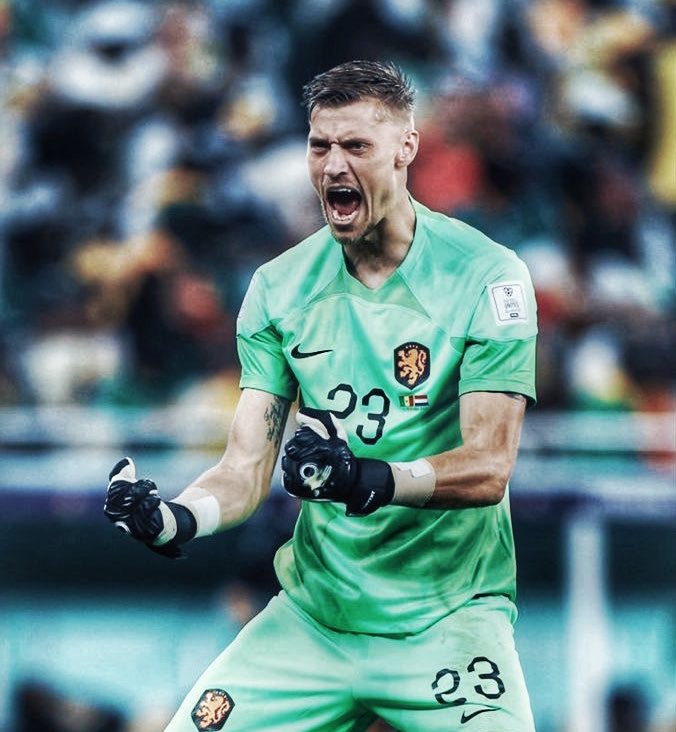 "ME GUSTARÍA. Es un HONOR que un club como éste se presente. He visto VIDEOS. Tengo INTERÉS".

🗣️ Andries #Noppert sobre su posible llegada a #SanLorenzo