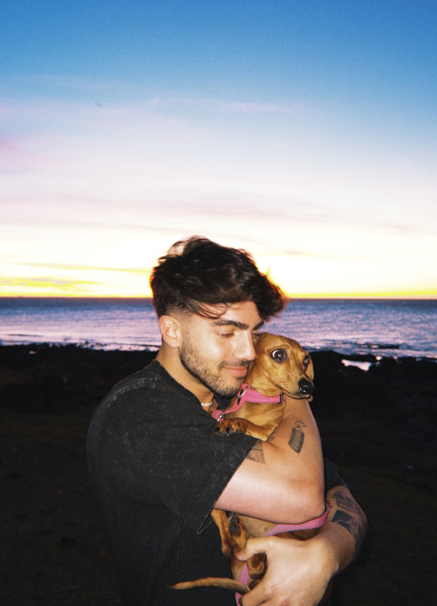 fedevigevani's tweet photo. piensan que me quiere? https://t.co/LtKvqsxpEy