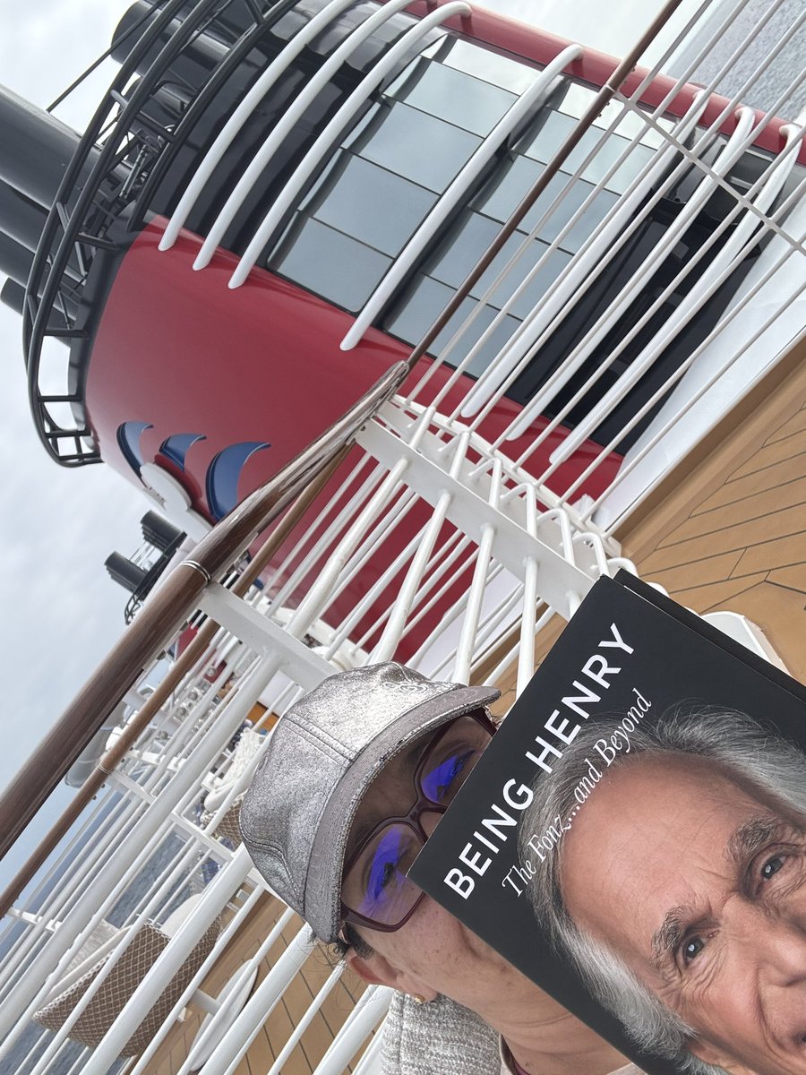 ๐ EVL Danny A (@flyevilqueen) on Twitter photo Vacation, only time to relax and read. Chose to start with thisโฆ. <a href="/hwinkler4real/">Henry Winkler</a> Thank you for sharing your story!!! โค๏ธ Vacation, only time to relax and read. Chose to start with thisโฆ. <a href="/hwinkler4real/">Henry Winkler</a> Thank you for sharing your story!!! โค๏ธ