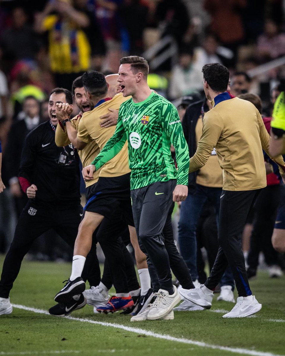mterstegen1's tweet photo. A Supercopa El Clasico victory 🔵🔴
The trophy comes back to Barcelona. 
Well done Team! 🦾🦾 https://t.co/9Cb4iAt0j7