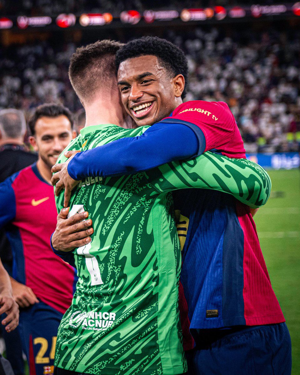 mterstegen1's tweet photo. A Supercopa El Clasico victory 🔵🔴
The trophy comes back to Barcelona. 
Well done Team! 🦾🦾 https://t.co/9Cb4iAt0j7