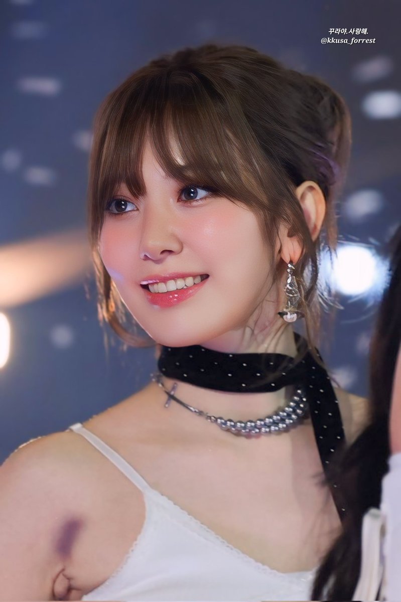39_sakku_chan's tweet photo. [#사쿠라🌸]

✨

#SAKURA #宮脇咲良 #ックラ #LE_SSERAFIM #르세라핌 #ルセラフィム https://t.co/xhqUNzAXIZ