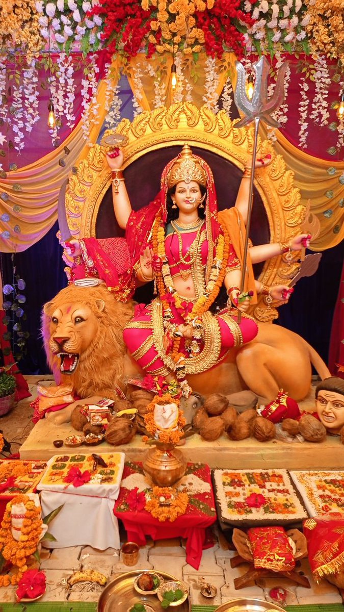 Sandhya__09's tweet photo. जय माँ आदिशक्ति जगदम्बा भवानी 🔱🚩🙏🏿

जय माता दी 🙏🏿🌼🚩 https://t.co/KoBsxr5STP