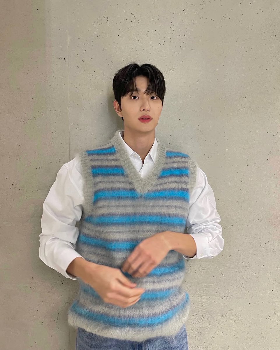 Good morning. Start the day with something blue 💙🩵