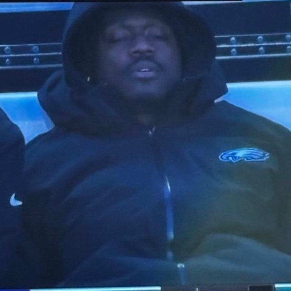 Saquon nut ass wants to be classy during the playoffs 🤦🏾‍♂️. The <a href="/Eagles/">Philadelphia Eagles</a> better have a come to Jesus talk tomorrow. #GoBirds #eagles