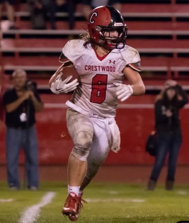 CometsFootball2's tweet photo. We miss you everyday Tanner, you’ll always be a Comet! #TK6 🏈☄️❤️🤍 https://t.co/yOqEkwBn8q