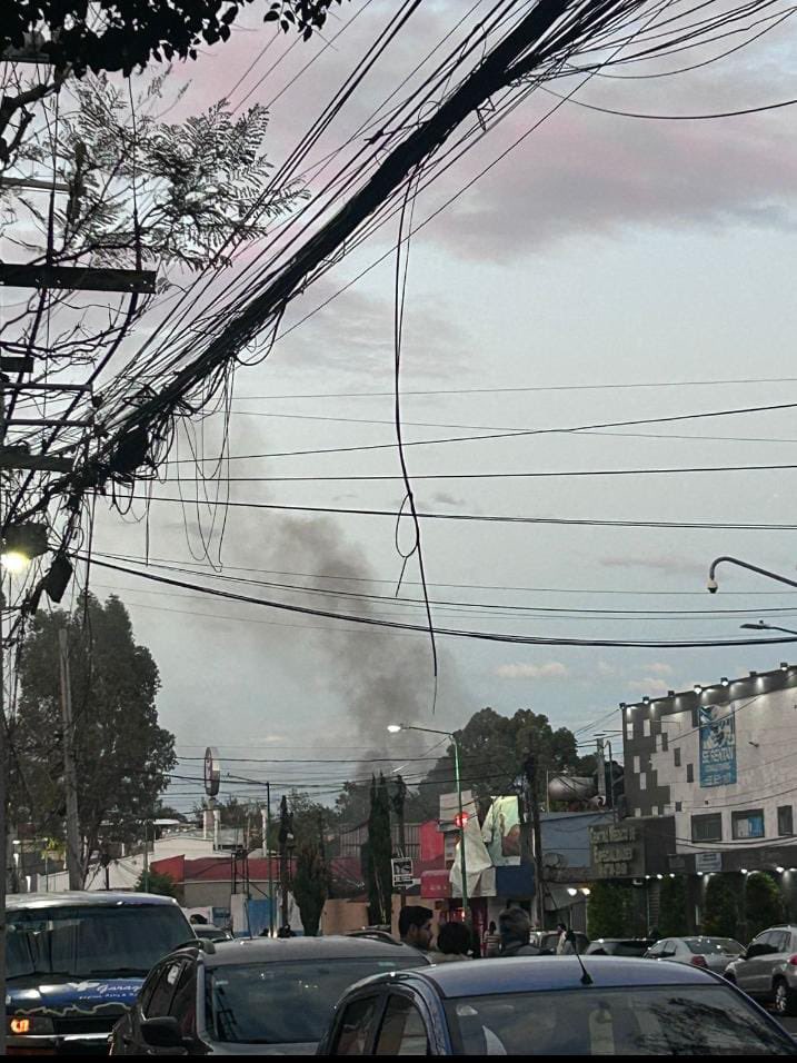 EnCoapa_'s tweet photo. Algo se incendia por Coapita la bella a la altura de la Esperanza en Calzada del hueso ¿Alguien sabe qué pasa? https://t.co/3bk7d86azr