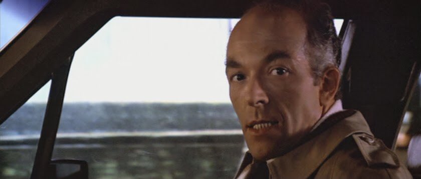 when you realice one of your all times favourite films is just a lousy homage-reincarnation attonement thingie for a five minutes tertiary character from an actual film of the past..... fuck you Tony Montana... but then, you are also Tony Montana... my God... just have mercy.