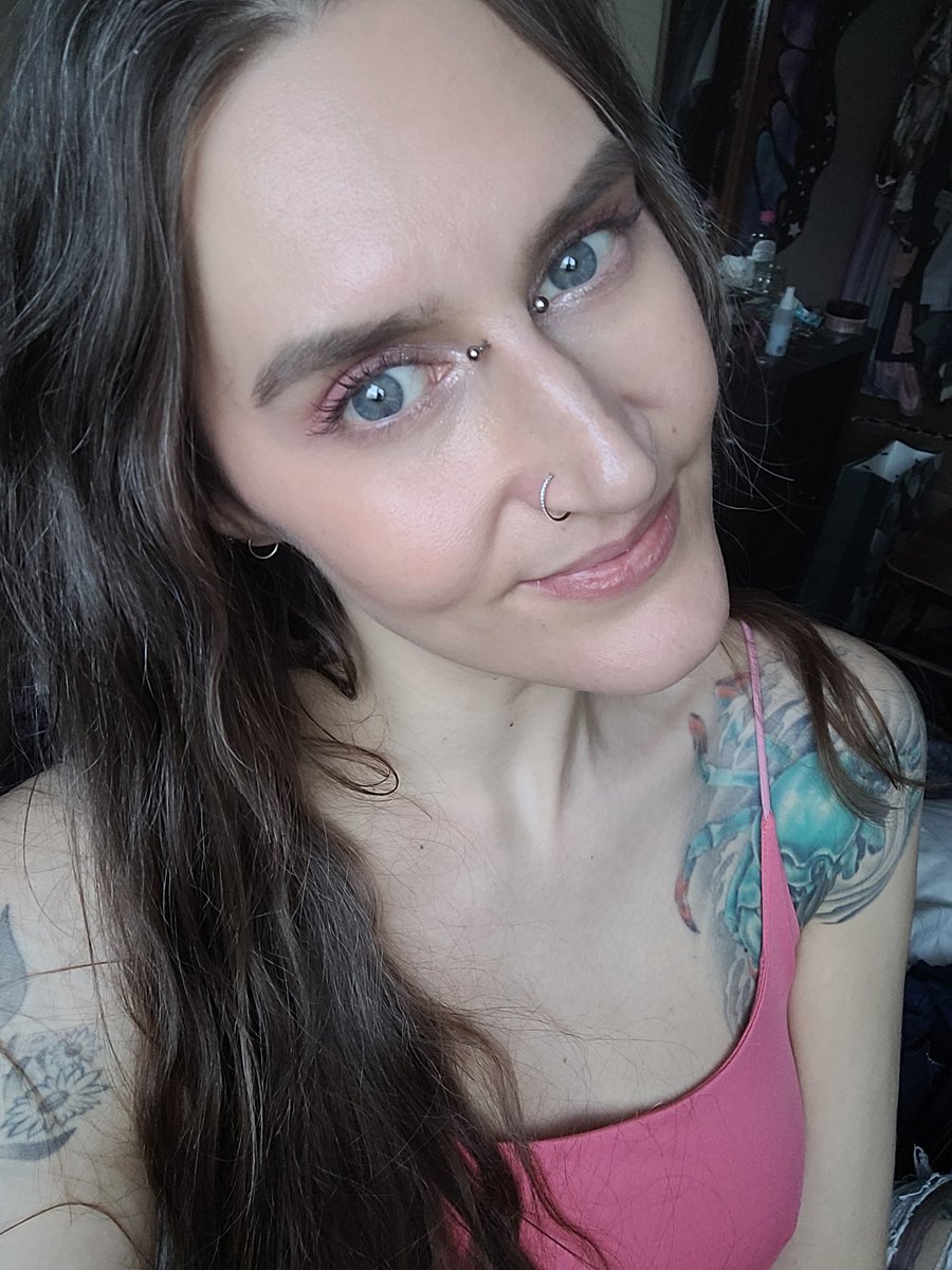 nyla_saur's tweet image. I missed my swf! Live rn with @adaveslife and friends! #deadbydaylightswf