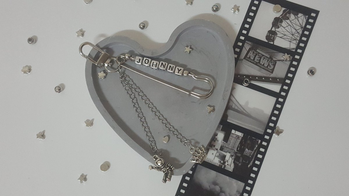 Dreaminadream_s's tweet photo. ~~' Pls rt + Follow แจก 1 อัน ' ~~

🔗🔗☆° Keychain พวงกุญแจ°☆🔗🔗

○ Price 55-75 Baht 
《 ออกแบบเองได้ 》
○ Shipping 30 Baht
《 2 piece up Free shipping 》

Order ==> DM 

#ตลาดนัดnct #ตลาดนัดbts  #ตลาดนัดtreasure #ตลาดนัดBUS #ตลาดนัดDICE https://t.co/XCsXVMjLvl