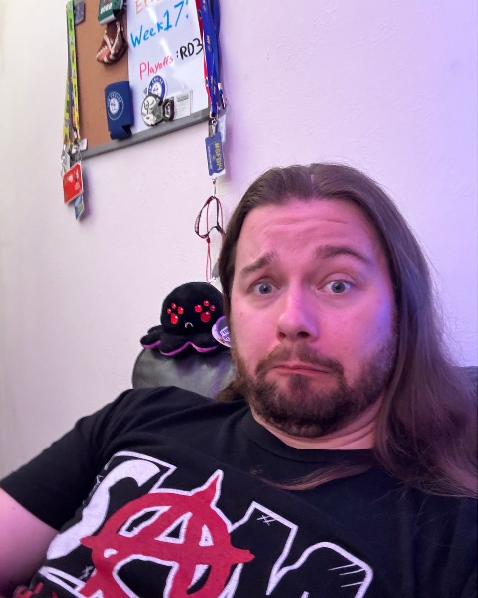 4thandDirty's tweet photo. Anyone else already blow their bracket? No, just me?! Stupid Chargers!

Stay tuned every Tuesday through the Super Bowl for more 4&amp;D!

https://t.co/dUvzdvHQUj

Hit us up w/ FF questions, show@4thanddirty.com

#4thanddirty #fantasyfootball #NFL #podcast #Playoffs https://t.co/eqp9FAgTC0
