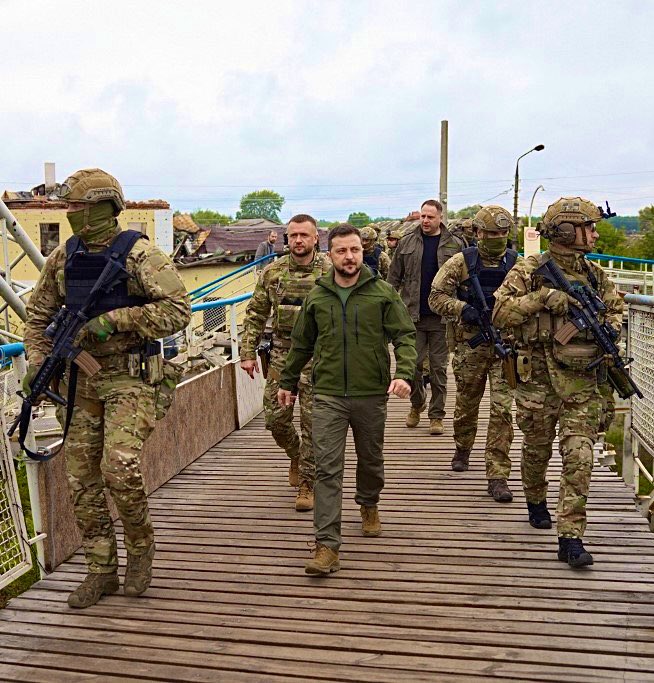 Do you stand with Zelensky? 

A. Yes 
B. No