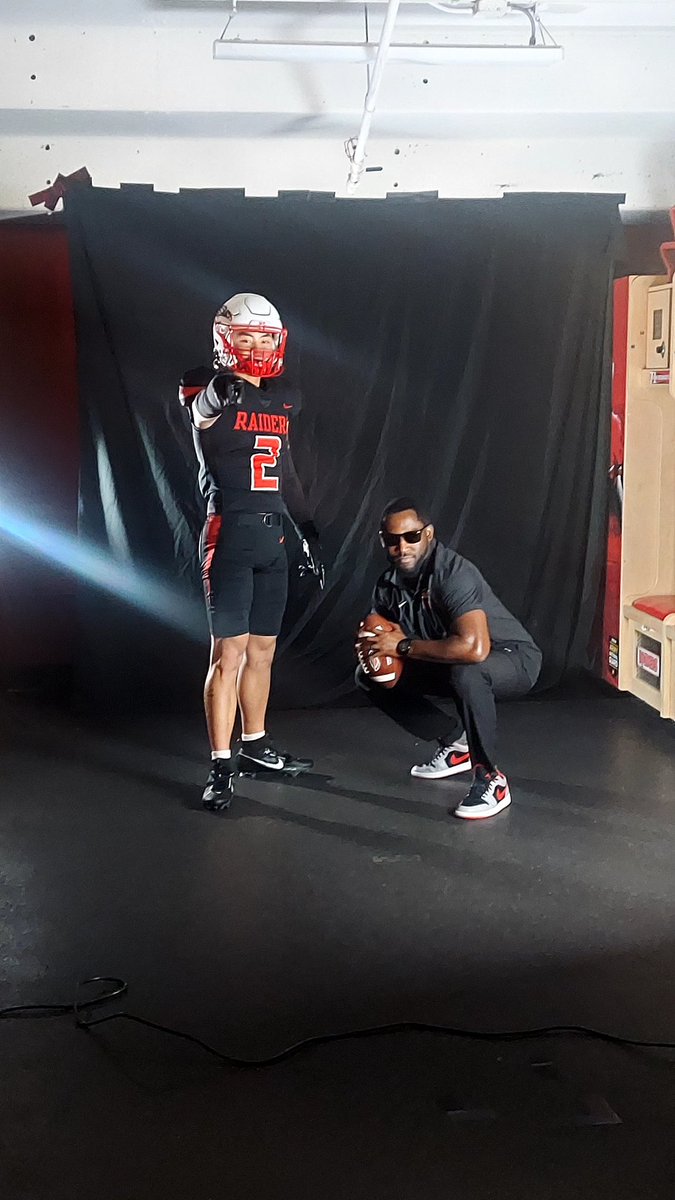 Sunny Nguyen (@ssunnynguyen) on Twitter photo After a great visit and conversation with <a href="/SOU_CoachBBrown/">Berk Brown</a> I am grateful to announce I have received an offer from <a href="/SOU_Football/">Southern Oregon Football</a>
Thank you to all my coaches and teammates who have pushed me along the way.
<a href="/TBirdFootball/">Tumwater ‘Winning’ Football</a> <a href="/CoachJayWheeler/">James Wheeler</a> <a href="/StinnToWin/">Tyler Stinn</a> <a href="/BrandonHuffman/">Brandon Huffman</a> After a great visit and conversation with <a href="/SOU_CoachBBrown/">Berk Brown</a> I am grateful to announce I have received an offer from <a href="/SOU_Football/">Southern Oregon Football</a>
Thank you to all my coaches and teammates who have pushed me along the way.
<a href="/TBirdFootball/">Tumwater ‘Winning’ Football</a> <a href="/CoachJayWheeler/">James Wheeler</a> <a href="/StinnToWin/">Tyler Stinn</a> <a href="/BrandonHuffman/">Brandon Huffman</a>