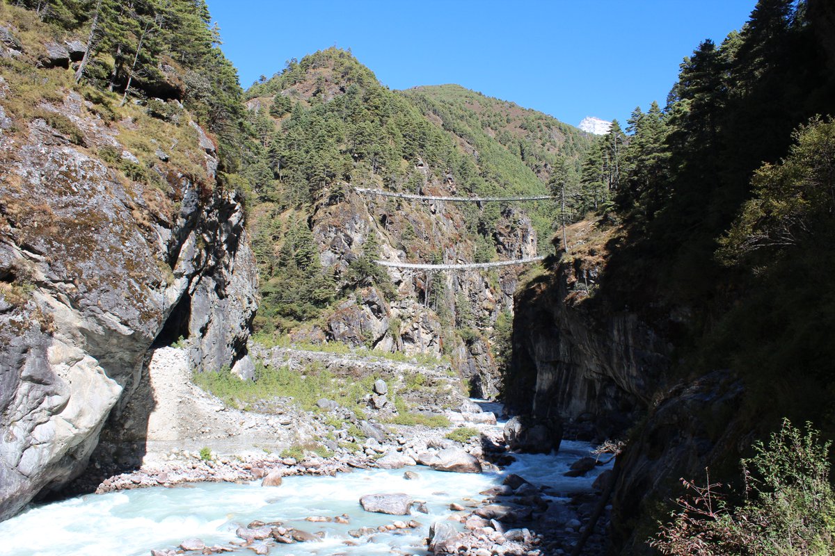 himallifephoto's tweet photo. #Trekking #Photo №644 #Khumbu№20 #エベレスト街道
前方に #Larja #Dobhan #Footbridge が見えてくる
#Bhote #Dudh #khumbu #Nepal #volunteer
#クーンブ #ネパール #ボランティア https://t.co/4EILDiOrfW
