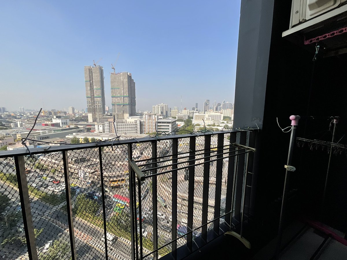 ✅พร้อมเข้าอยู่ทันที
𝐈𝐝𝐞𝐨 𝐐 𝐂𝐡𝐮𝐥𝐚-𝐒𝐚𝐦𝐲𝐚𝐧 
🚆MRT สามย่าน
ห้อง Studio✨ขนาด 22ตรม. 
🛋️เครื่องใช้ไฟฟ้าครบ 

💰ค่าเช่า 18,000 บาท/เดือน
-------------------------------------
สนใจติดต่อได้ที่
lin.ee/GTS4I1u
Line Official : @109hoivk (มี@นำ)
Tel : 065-695-5662