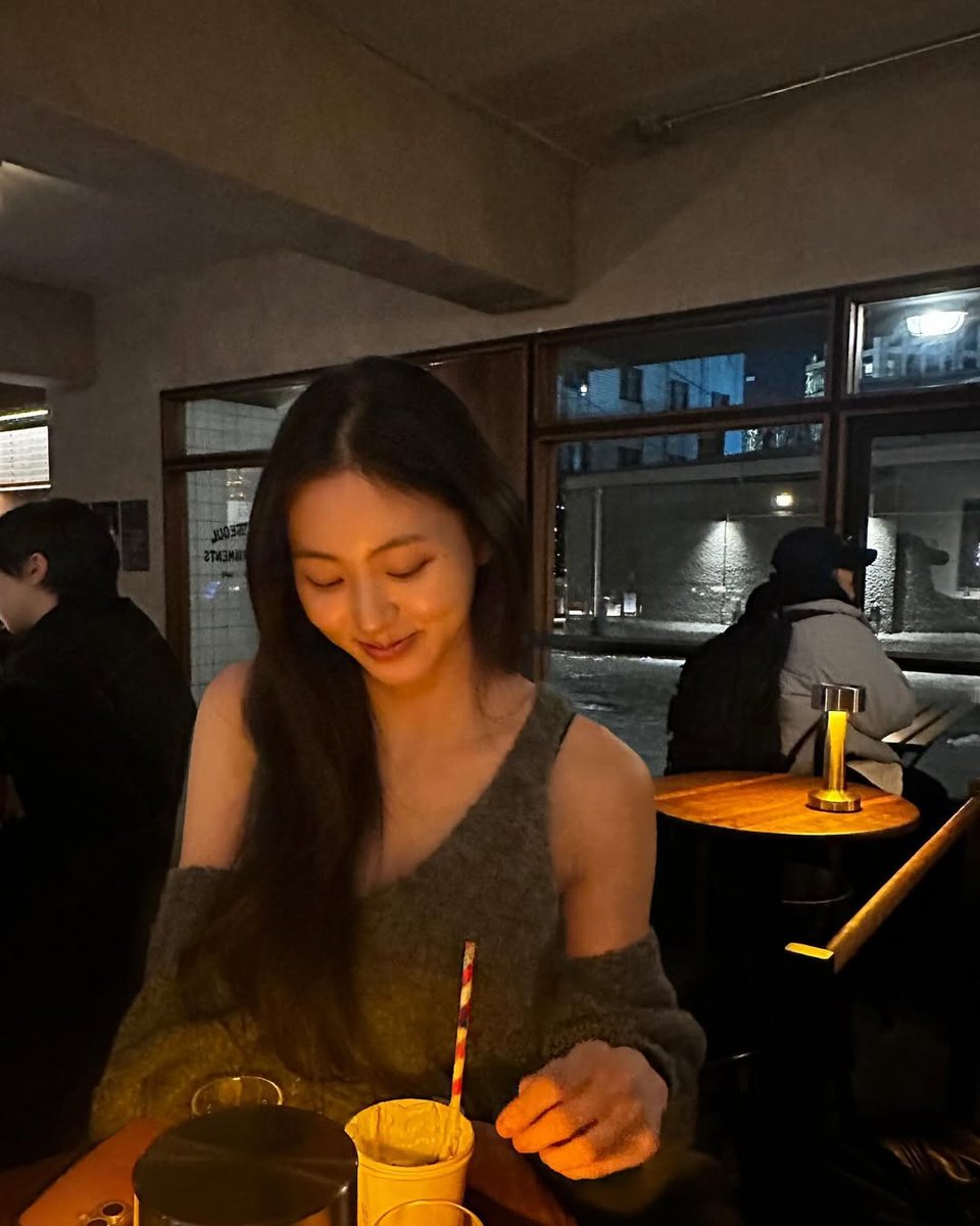 vanishingstripe's tweet photo. (2/3)
#CLC #μ¨μμ¨ #EUNBIN #κΆμλΉ #KWON_EUNBIN #μλΉ #EUNBEAN @CUBECLC https://t.co/s8zxebPb3E