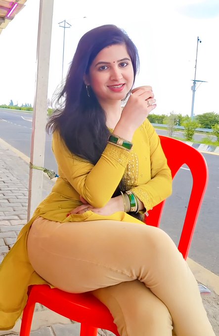 “आपका संघर्ष आपके स्वाभिमान का कारण बनना चाहिए, अभिमान का नहीं। यह अत्यंत  आवश्यक है।”

#सुप्रभात 🙏🌹