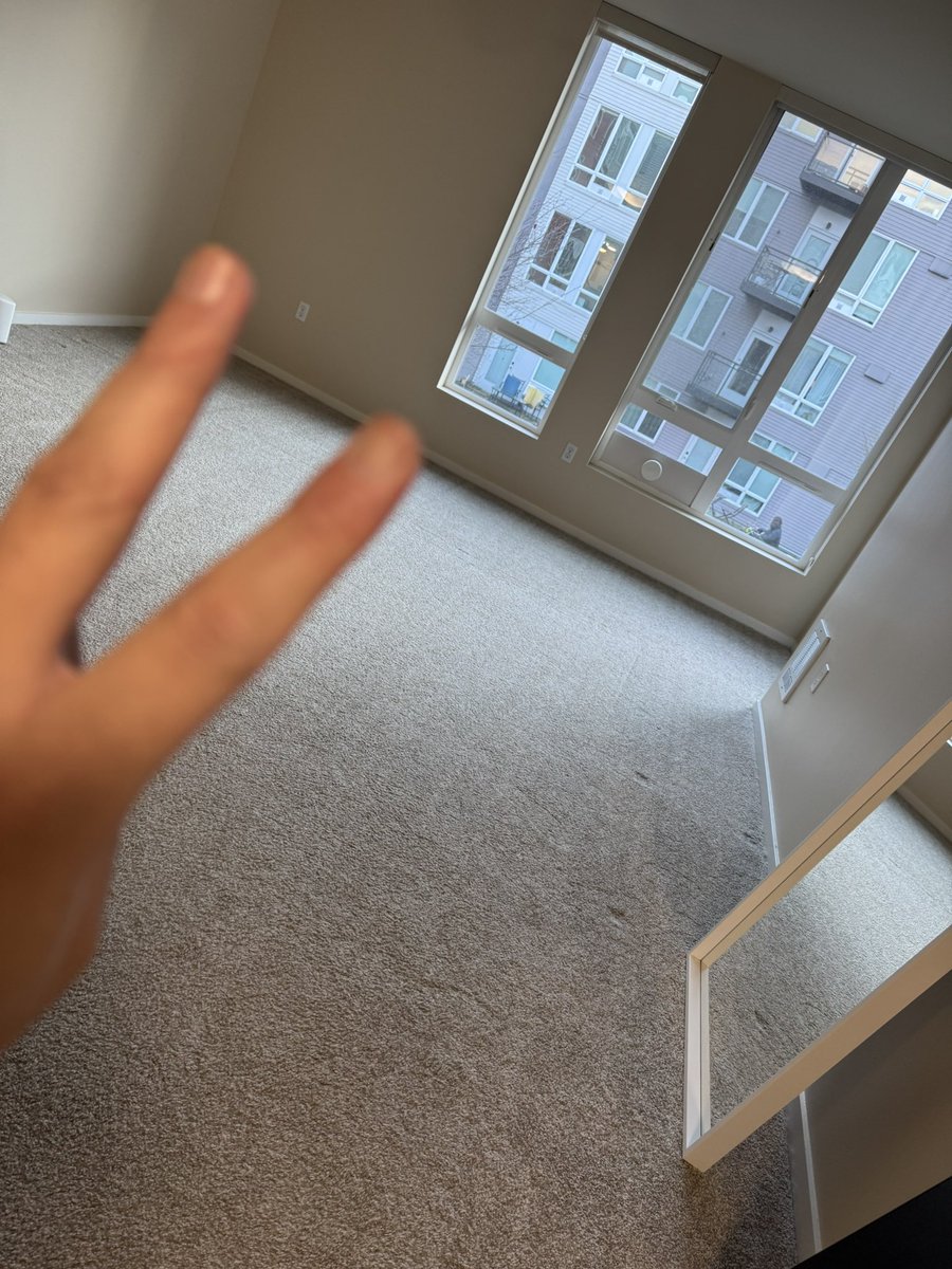 Made the final trip to the apartment today! A year flew by so fast here. Thanks for the memories ✌️❤️