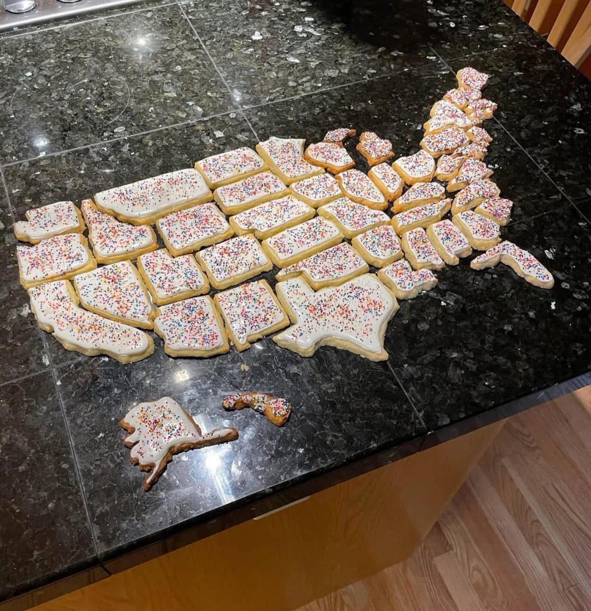 youwasthinking's tweet image. We got drunk &amp;amp;&amp;amp; did this last night 😭😭😭