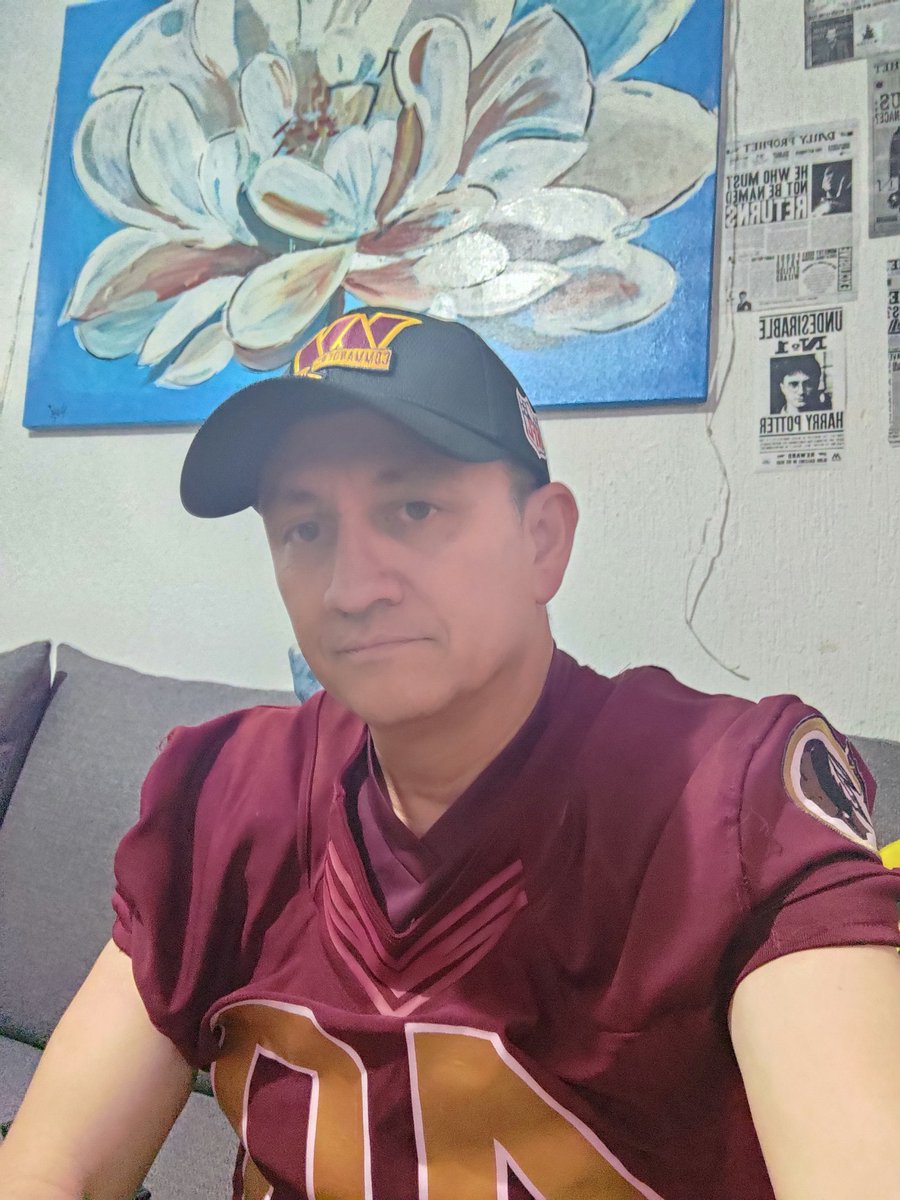 Echando porras en las semifinales! Go <a href="/Commanders/">Washington Commanders</a> !! 
<a href="/FOXImpactoNFL/">FOX Impacto NFL</a> #foximpactonfl