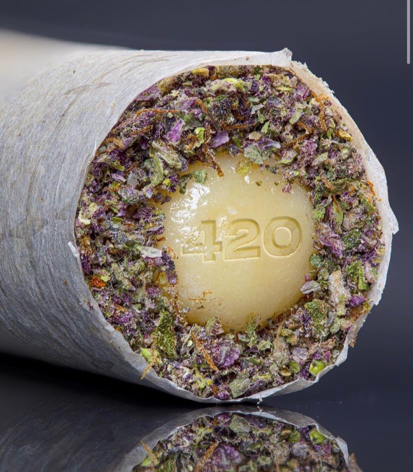 _StonersRUs_'s tweet photo. 420 Hash-Hole 🍯 https://t.co/2QcZEU8BmS